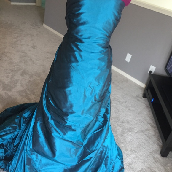 Justina Mccaffrey Taffeta Teal Ballgown - Picture 2 of 8